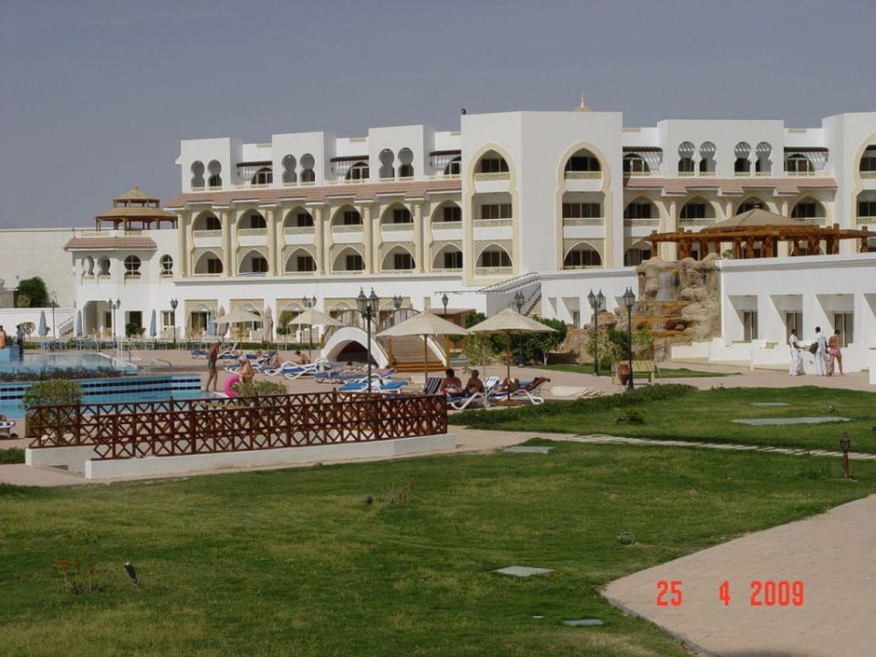 April 2009 Old Palace Resort Sahl Hasheesh