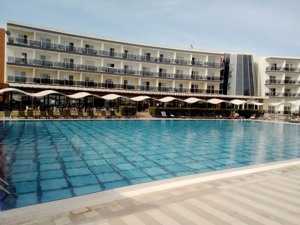 Außenansicht Royal Beach Club Hotel