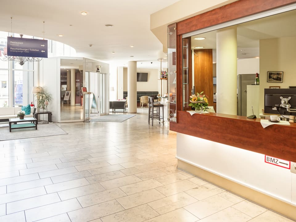 Lobby Hotel Schloss Köpenick by Golden Tulip