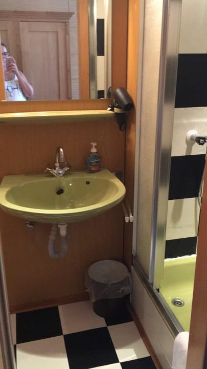 Bad Hotel Rheinland