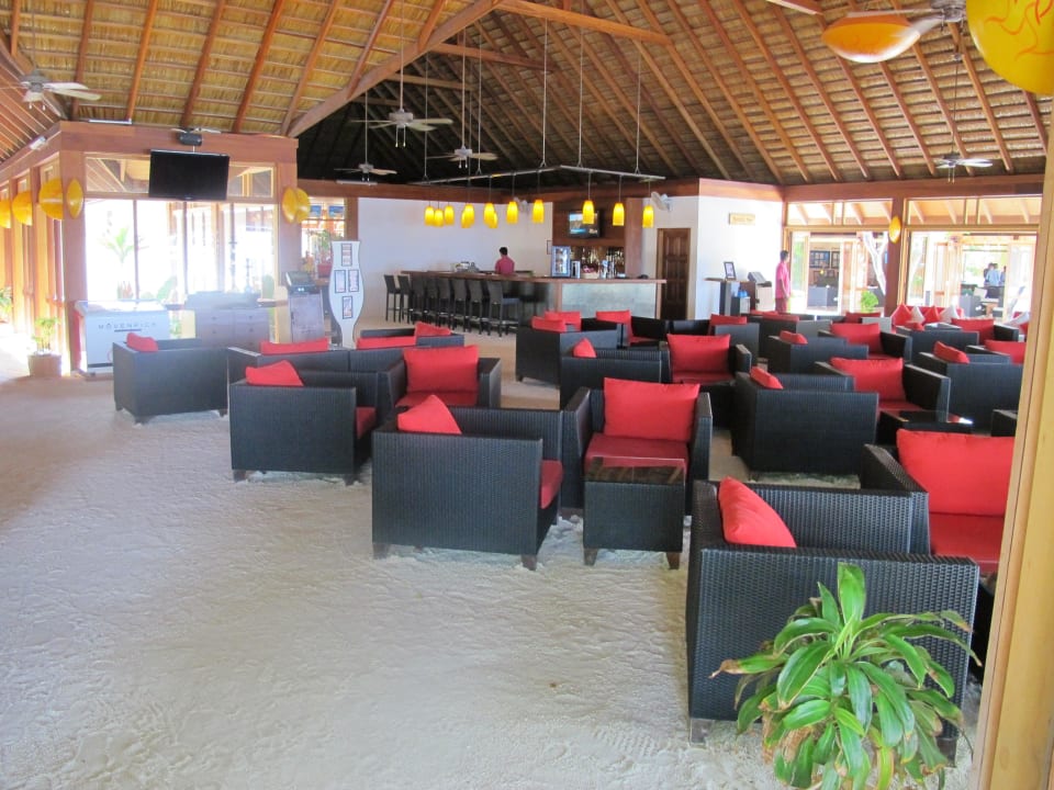 Barlounges Vilamendhoo Island Resort & Spa