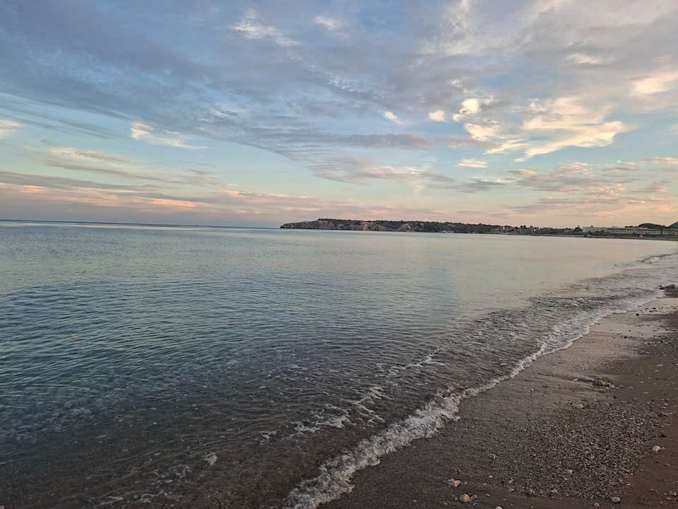 Strand Asterias Beach Resort