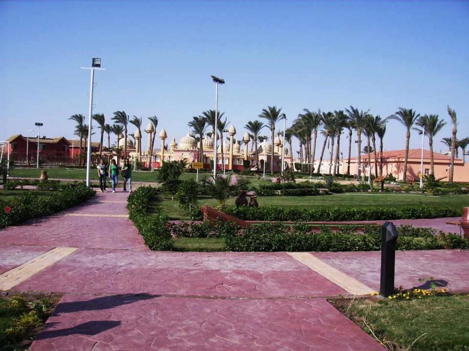 Großzügige Gartenanlage Pickalbatros Alf Leila Wa Leila Resort - Neverland Hurghada