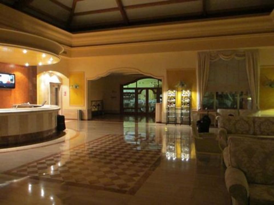 Die Lobby am Morgen VIVA Cala Mesquida Suites & Spa 16+