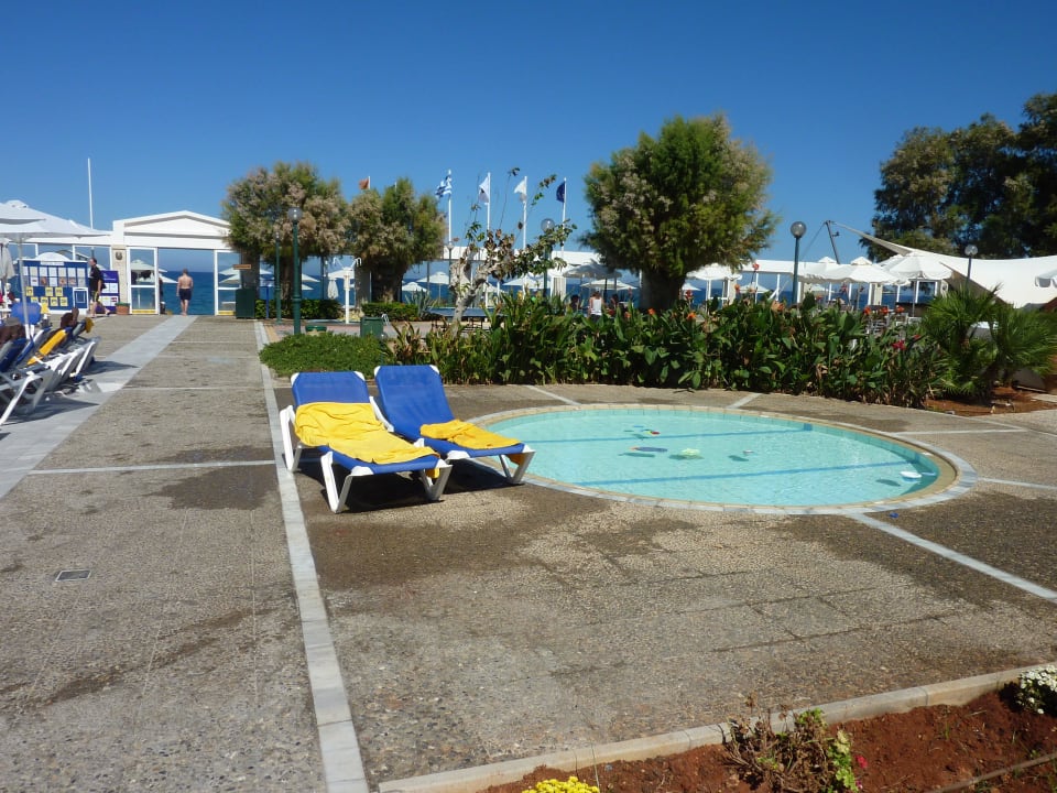 Babypool Annabelle Beach Resort
