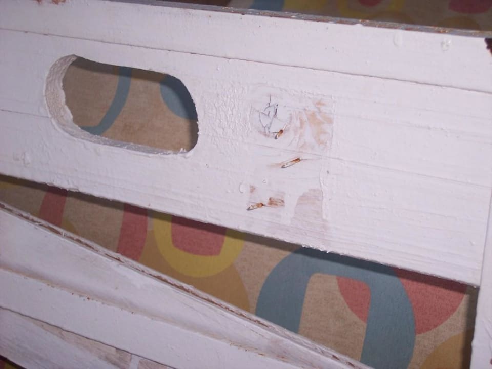 Rostige Nägel in der Liege Riviera Aqua Park Resort