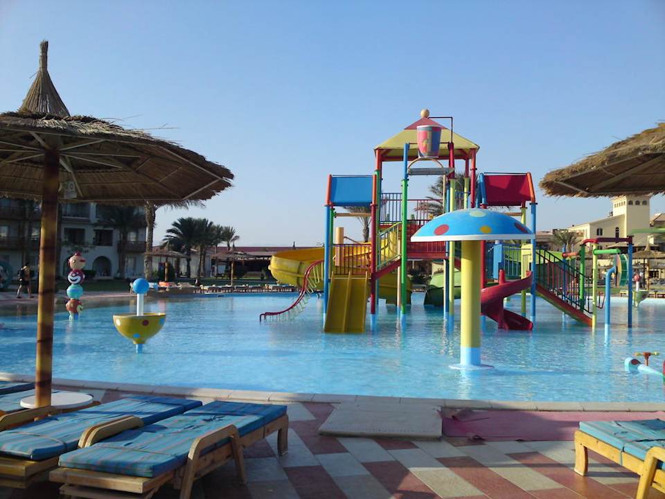 Kinderspielplatz im Pool Pickalbatros Dana Beach Resort - Hurghada