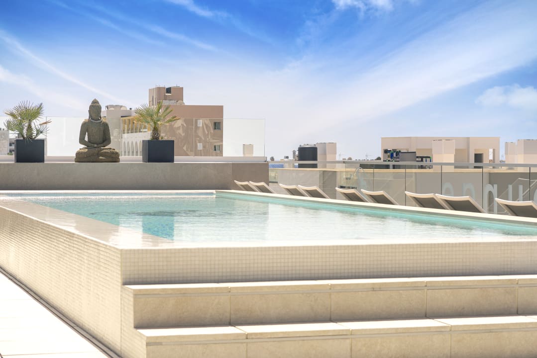 Pool Hotel The Sky - Adults only