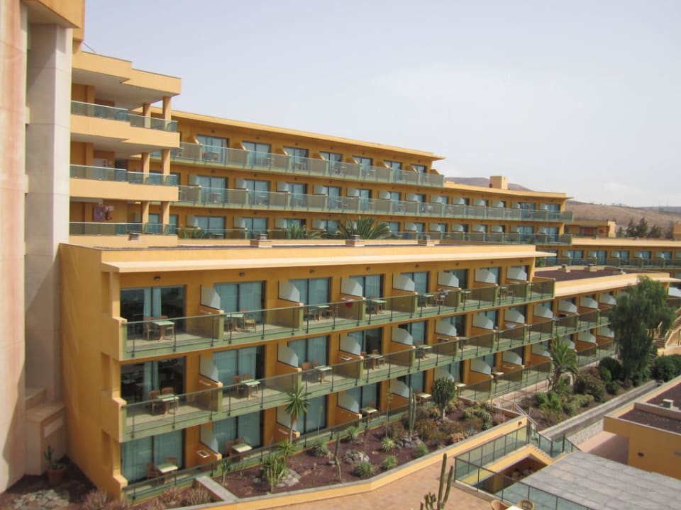 Blick auf die Zimmer von der Lobby aus  SBH Club Paraiso Playa