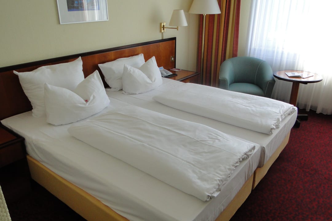 Bett im Doppelzimmer Pentahotel Bremen
