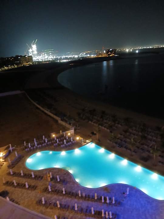 Pool Hampton by Hilton Marjan Island