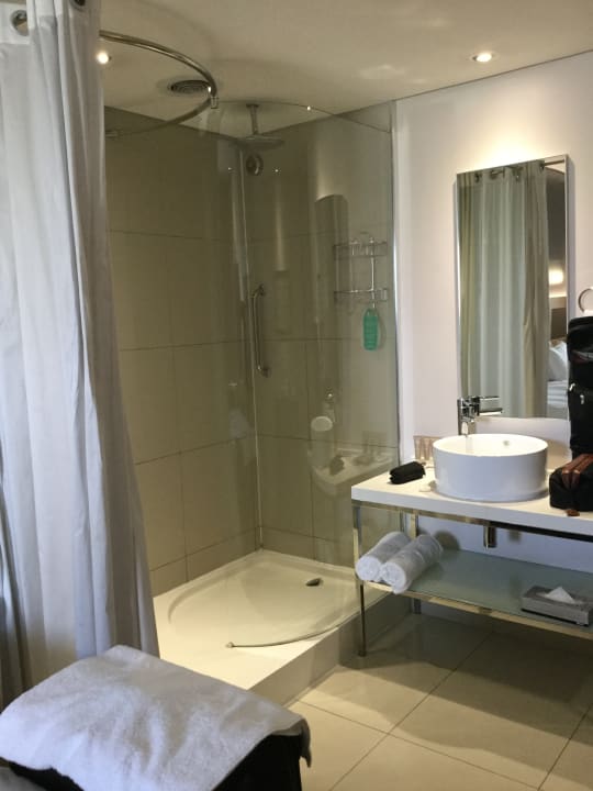 Zimmer Protea Hotel Transit O.R. Tambo Airport