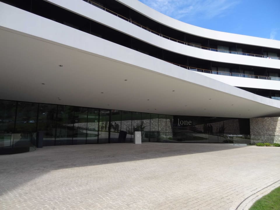 Hotelvorfahrt Lone Hotel by Maistra Collection