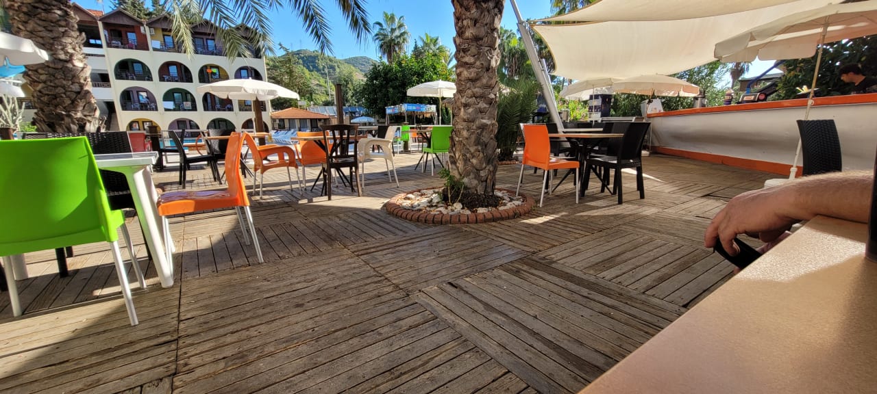 Gastro Green Paradise Beach Hotel