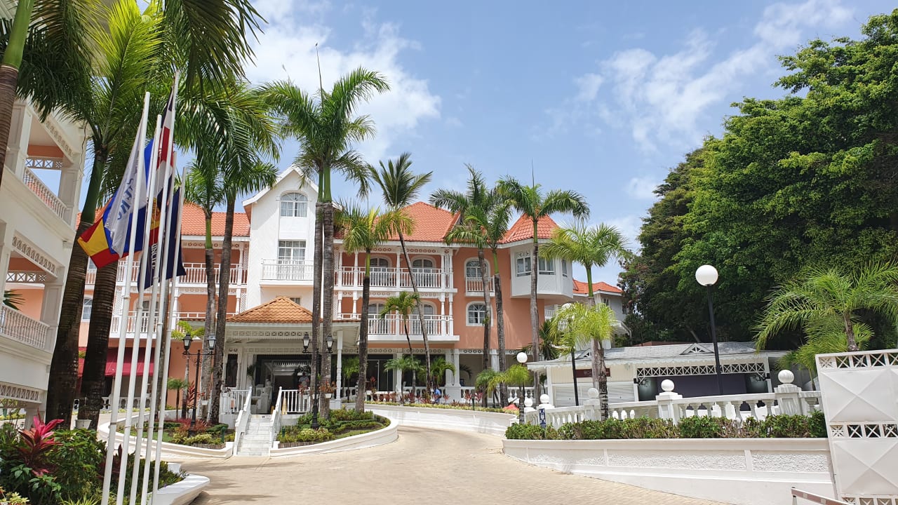 Außenansicht Bahia Principe Grand Samana - Adults Only