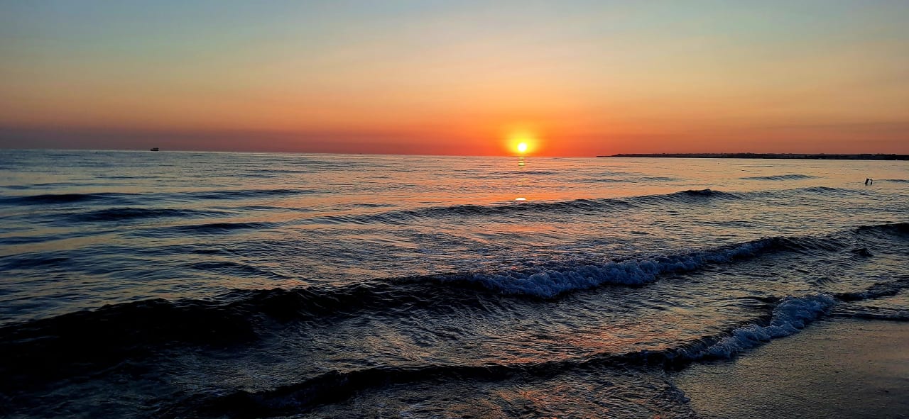 Strand Hotel Club Tropicana & Spa