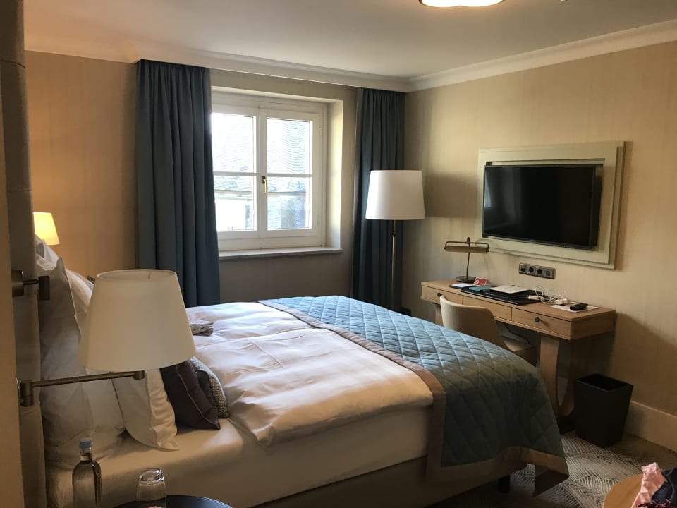 Zimmer Steigenberger Icon Grandhotel Petersberg