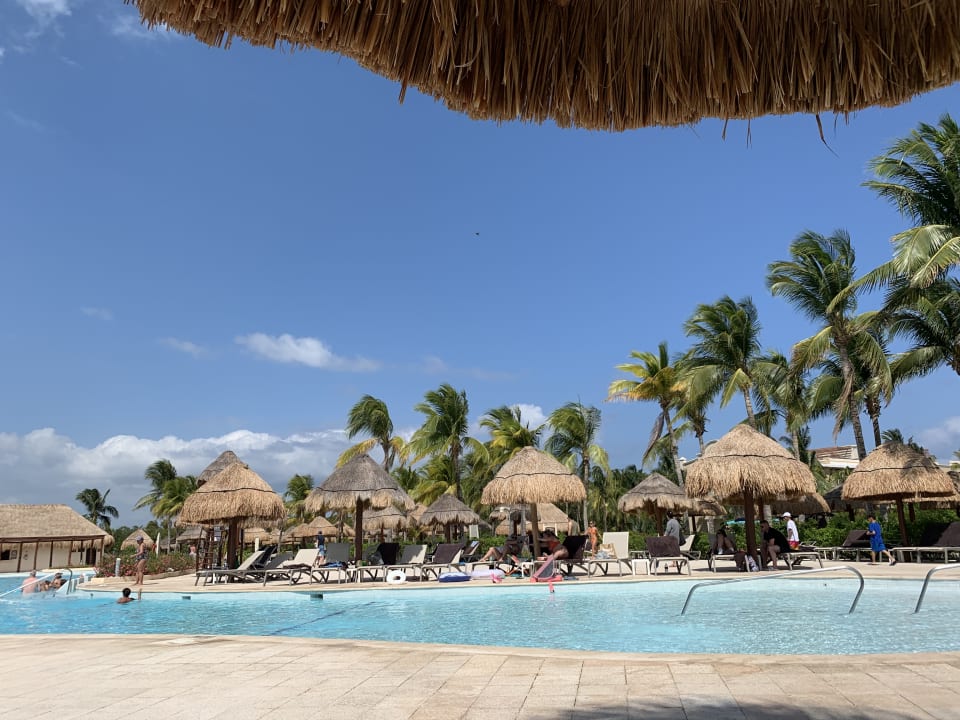 Pool Grand Palladium Select White Sand Resort & Spa