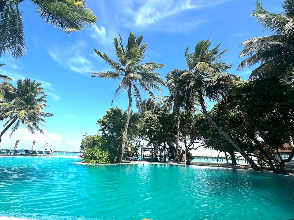 Pool ROBINSON MALDIVES