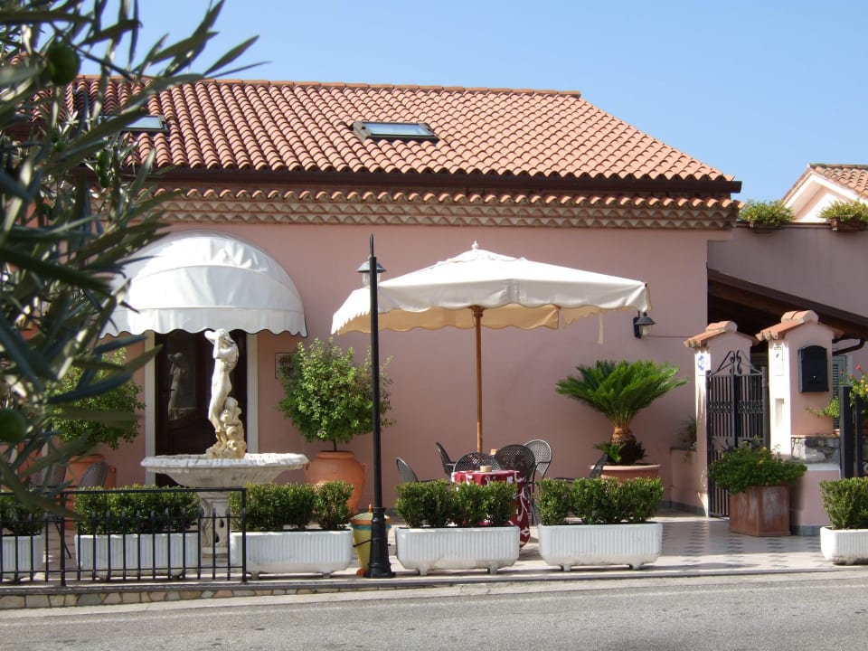 Eingang Hotel Borgo La Tana