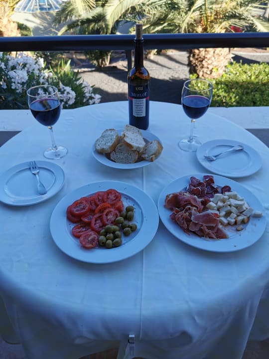 Gastro Marina Playa Suite Hotel