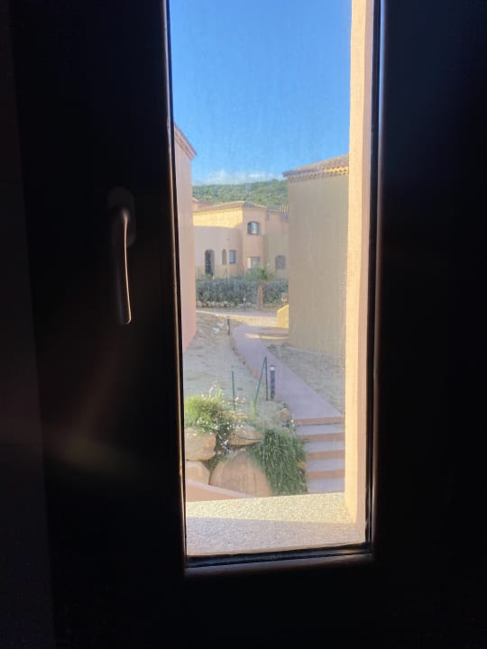 Zimmer Red Sun Village