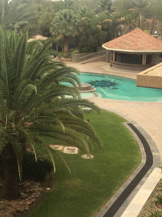 Pool Safari Court Hotel