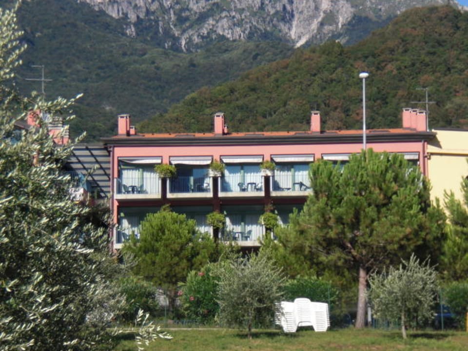 Park Hotel von der Liegewiese Park Hotel Abbadia