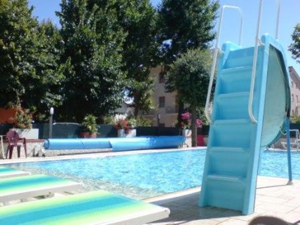 Pool mit Rutsche Hotel Giamaika