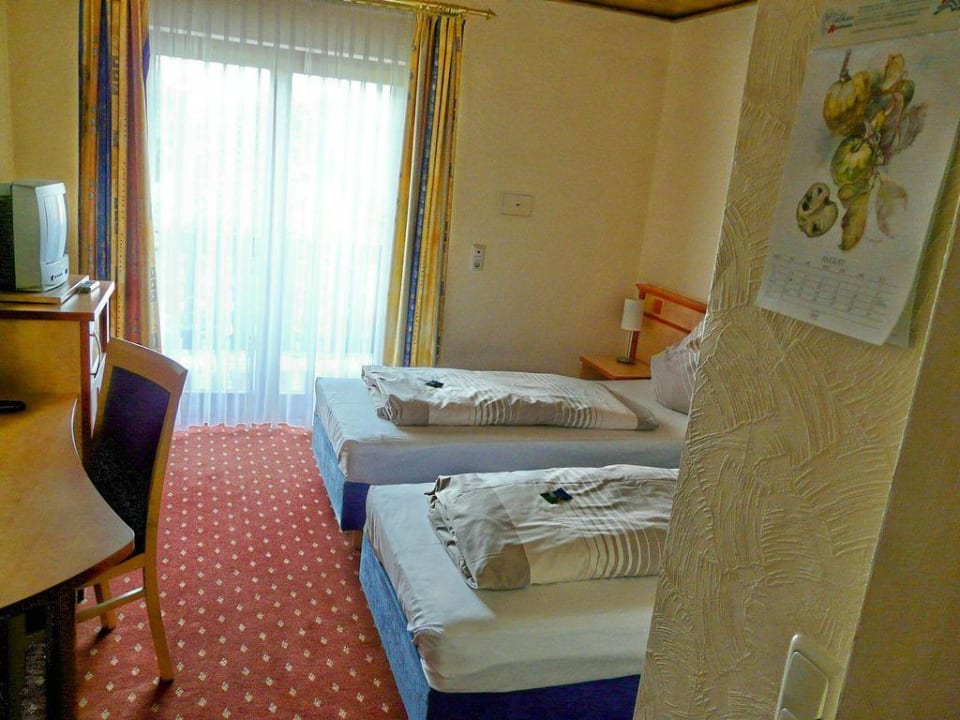 Blick in Zimmer 2 Landgasthof Zur Quelle