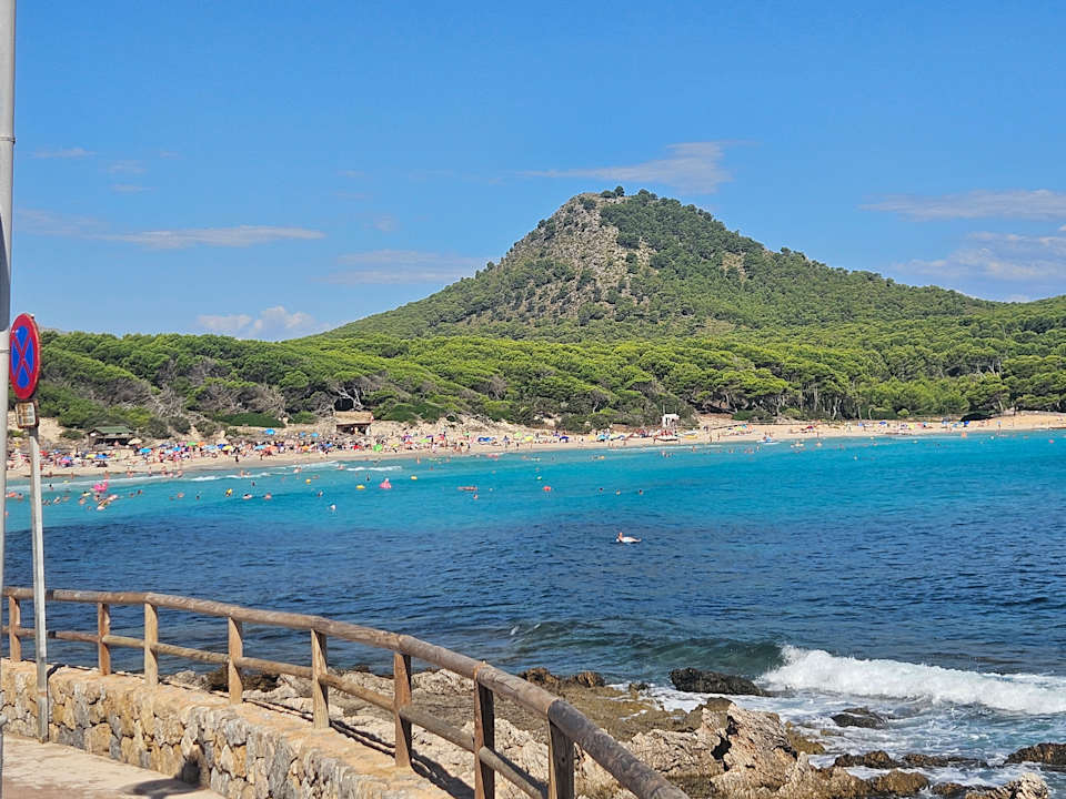 Strand Guya Wave Hotel
