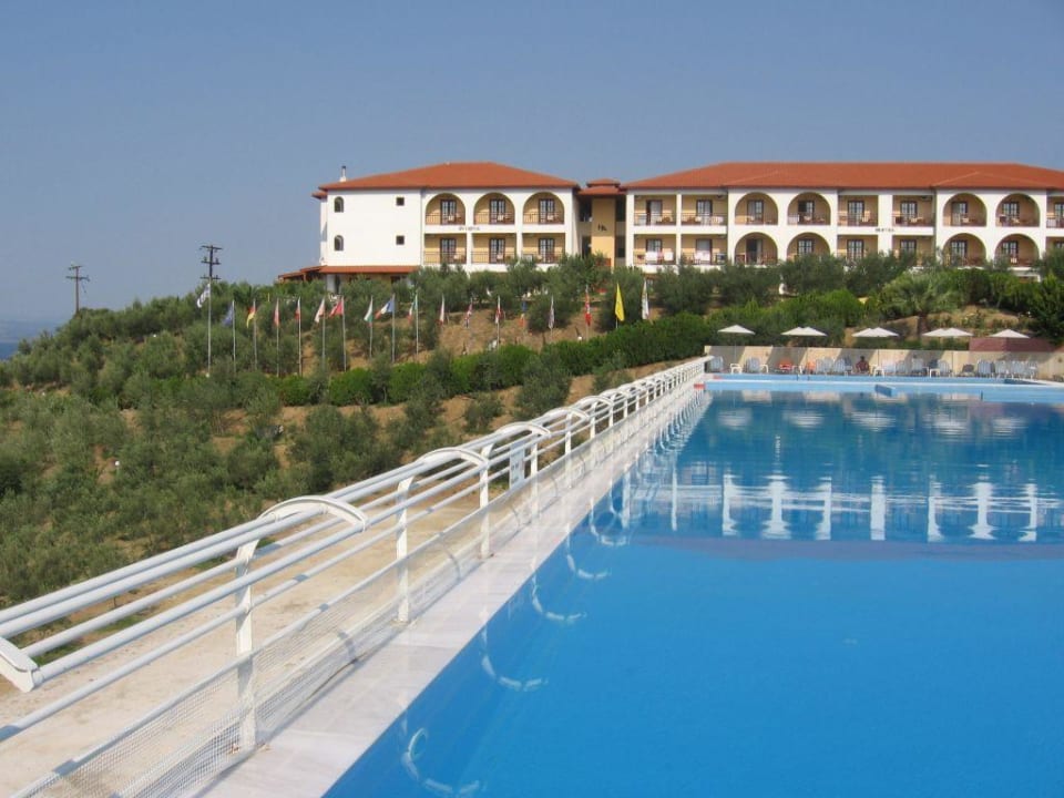 Basen Akrathos Beach Hotel