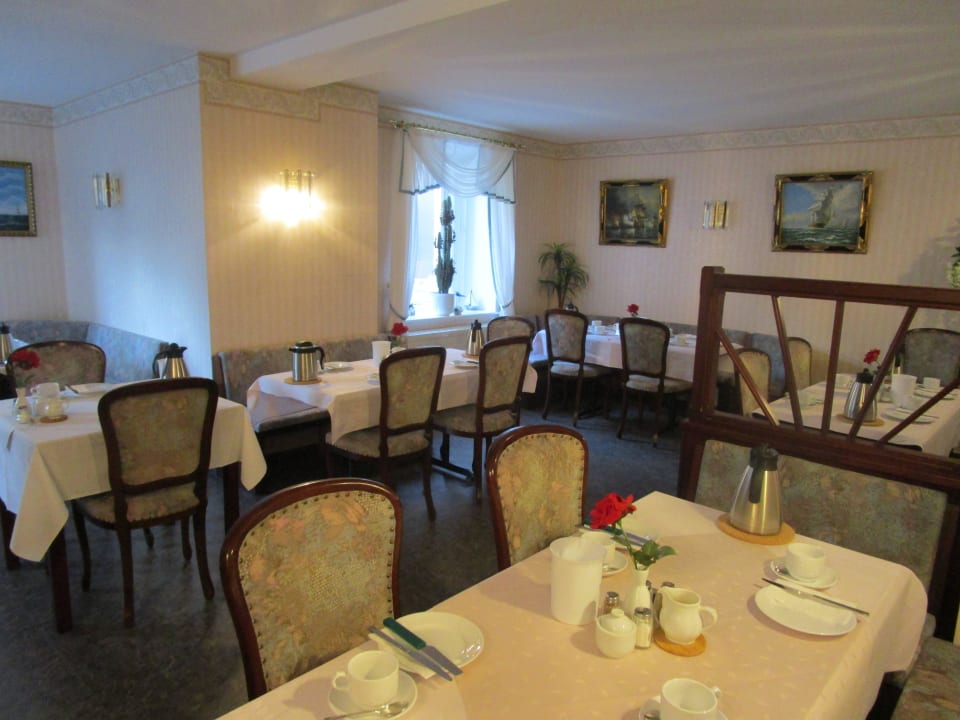 Der größere Frühstücksraum Pension Carlsburg