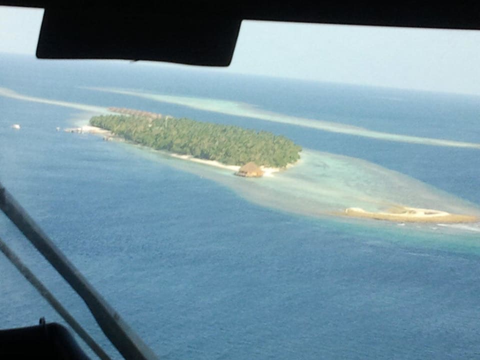 Anflug Vilamendhoo Island Resort & Spa