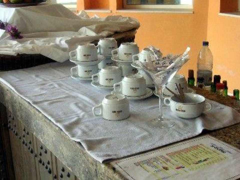 Cafe und Kuchen ...an der Bar Hotel African Queen