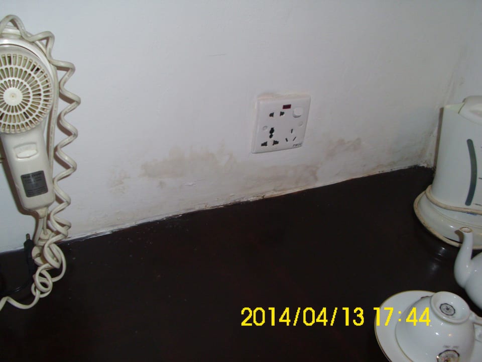 Wasserflecken durch die Klimaanlage Earl’s Reef Beruwala