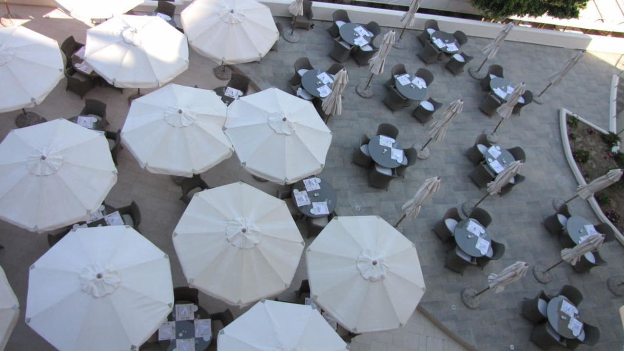 Notfalllösung: Essen in Freien Hotel Konstantinos Palace