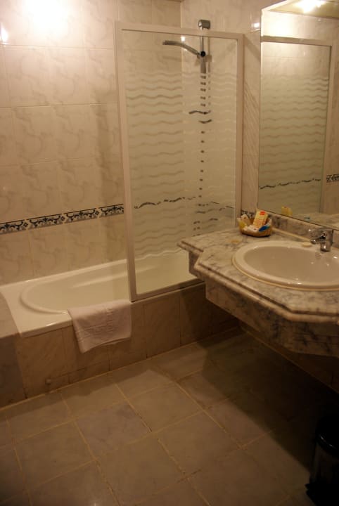   lazienka Regency Plaza Aqua Park & Spa