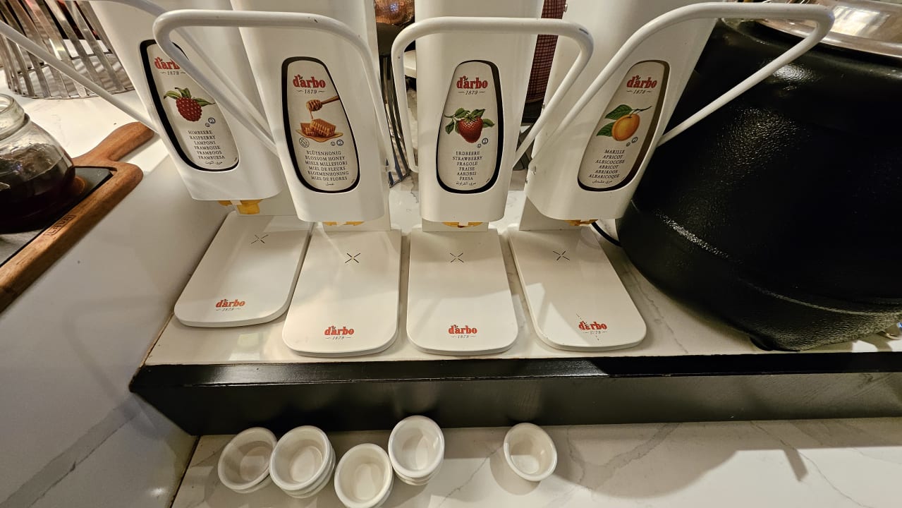 Gastro Rose Rayhaan by Rotana