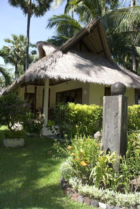 Bungalow mit Brunnen Alam Anda Ocean Front Resort & Spa