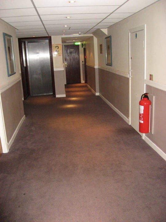 Der Hotelflur Leonardo Hotel Edinburgh Murrayfield