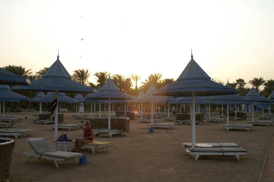 Strand bei Sonnenuntergang The Grand Hotel Hurghada