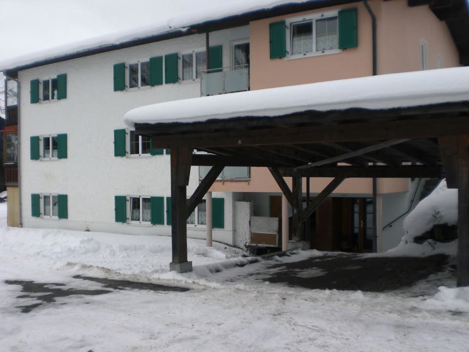 PKW Unterstellplatz Haus Weissert