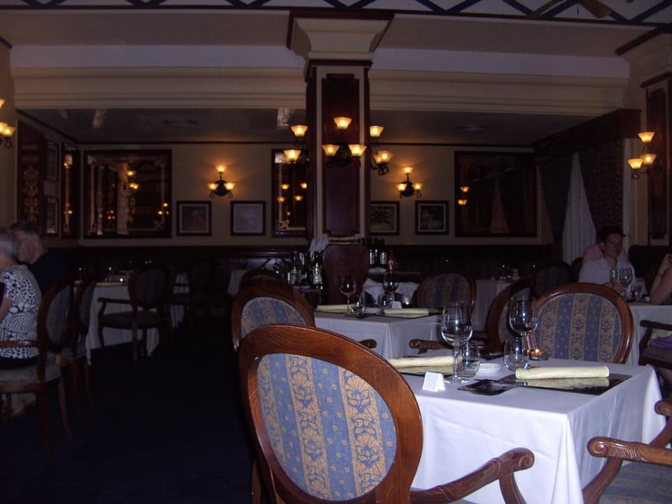 Krystal Restaurant Hotel Riu Palace Mexico