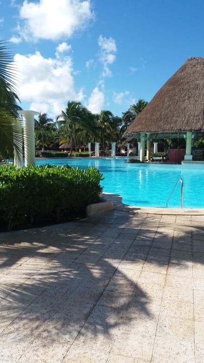 Pool Grand Palladium Kantenah Resort & Spa