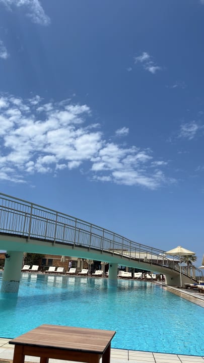 Pool Bella Beach Hotel