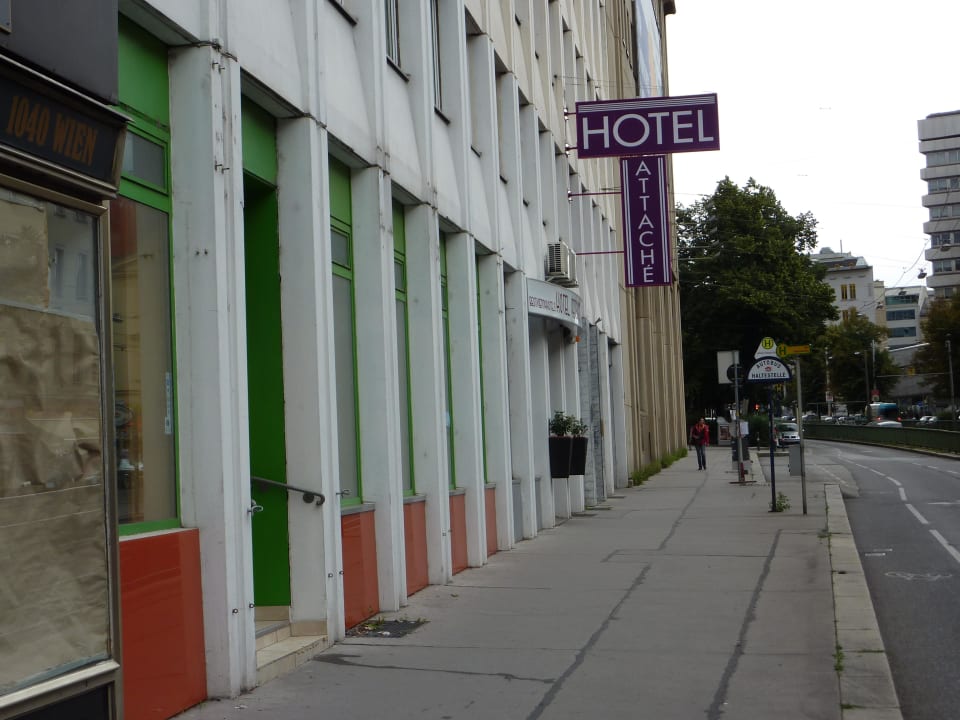 Außenansicht Hotel Attaché