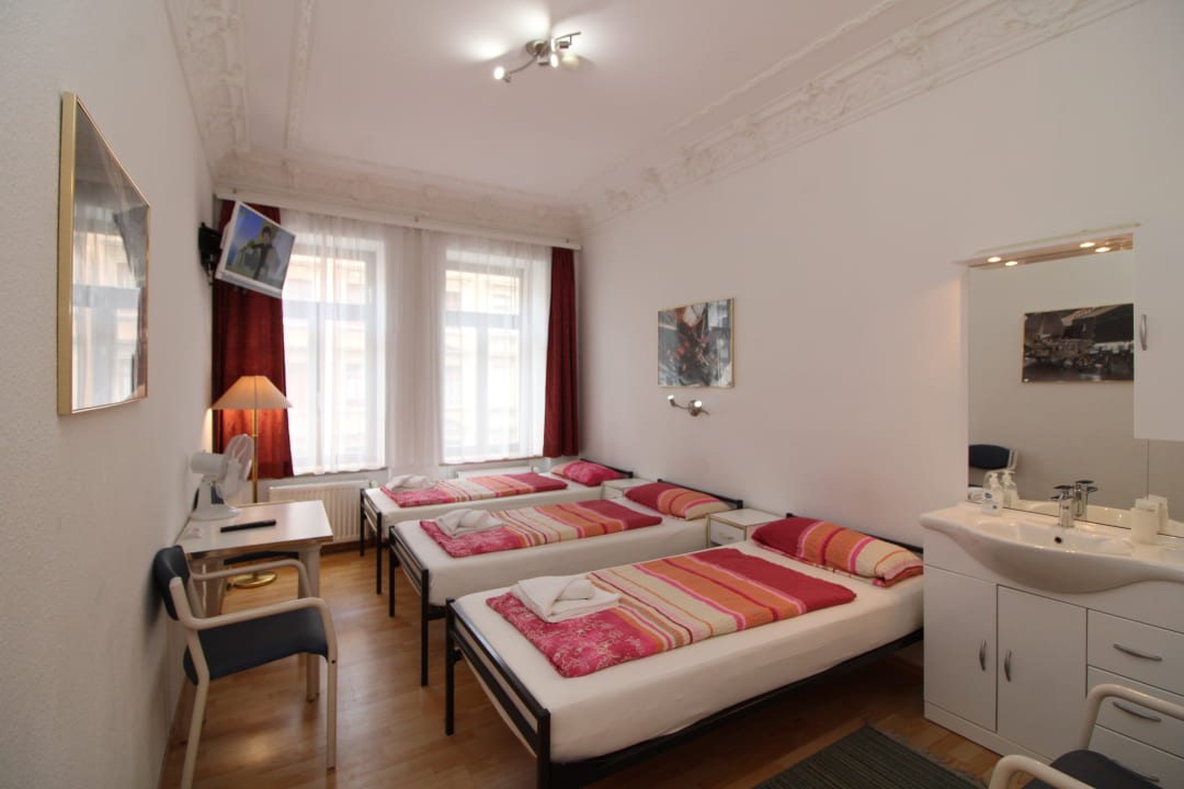Zimmer Space Hotel im Campus der JvP Schule