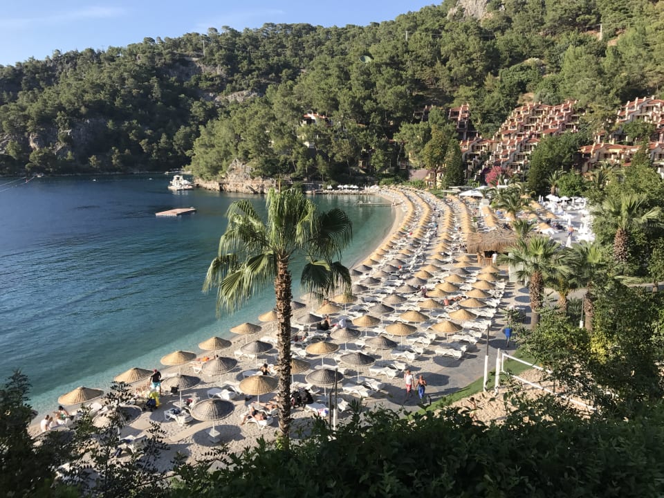 Strand Hillside Beach Club