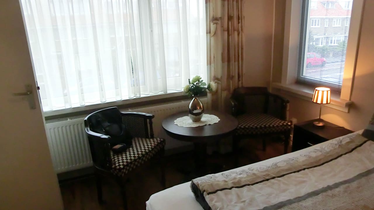 Sitzgruppe B&B Linquenda